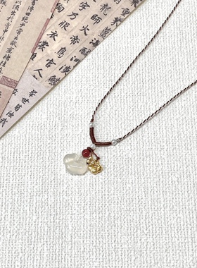 奶咖色小云锁编绳项链手工编织祥云锁小金锁项链简约显白编绳项链