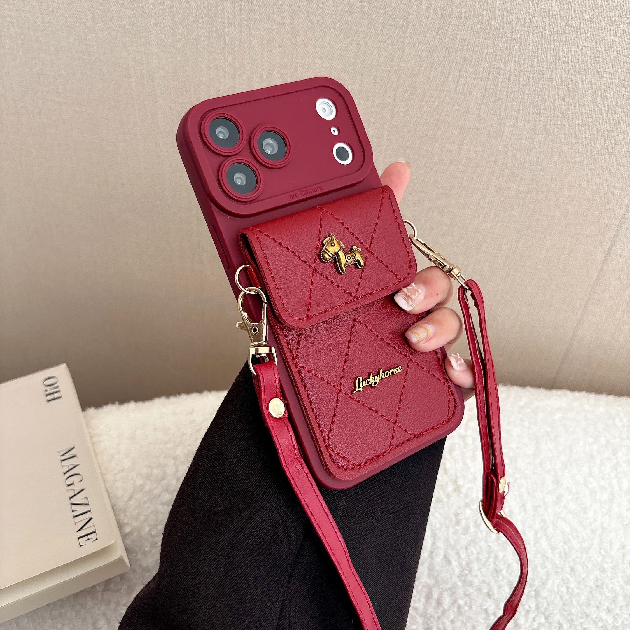 英文金属小马零钱卡包适用华为P80手机壳90荣耀500软P70斜挎挂绳mate60pro背带12nova14秋冬13畅享x50i女菱格,淘宝优惠券,粉丝福利购,淘宝优惠卷