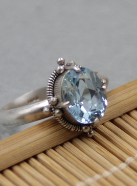 纯银饰品镶嵌托帕石戒指