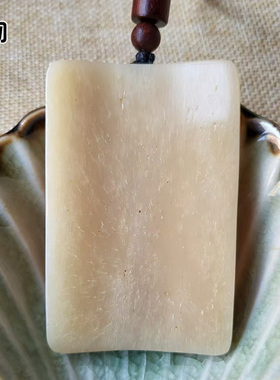 天然油润骆驼骨雕刻黄财神牌子吊坠手工漆上色挂件项坠配饰配件