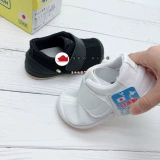 Spot -in -Japan сетевая поверхностная весна и летняя детская среда обуви сетка одна наклеивание магии, здоровый король японский японский анти -скольжение