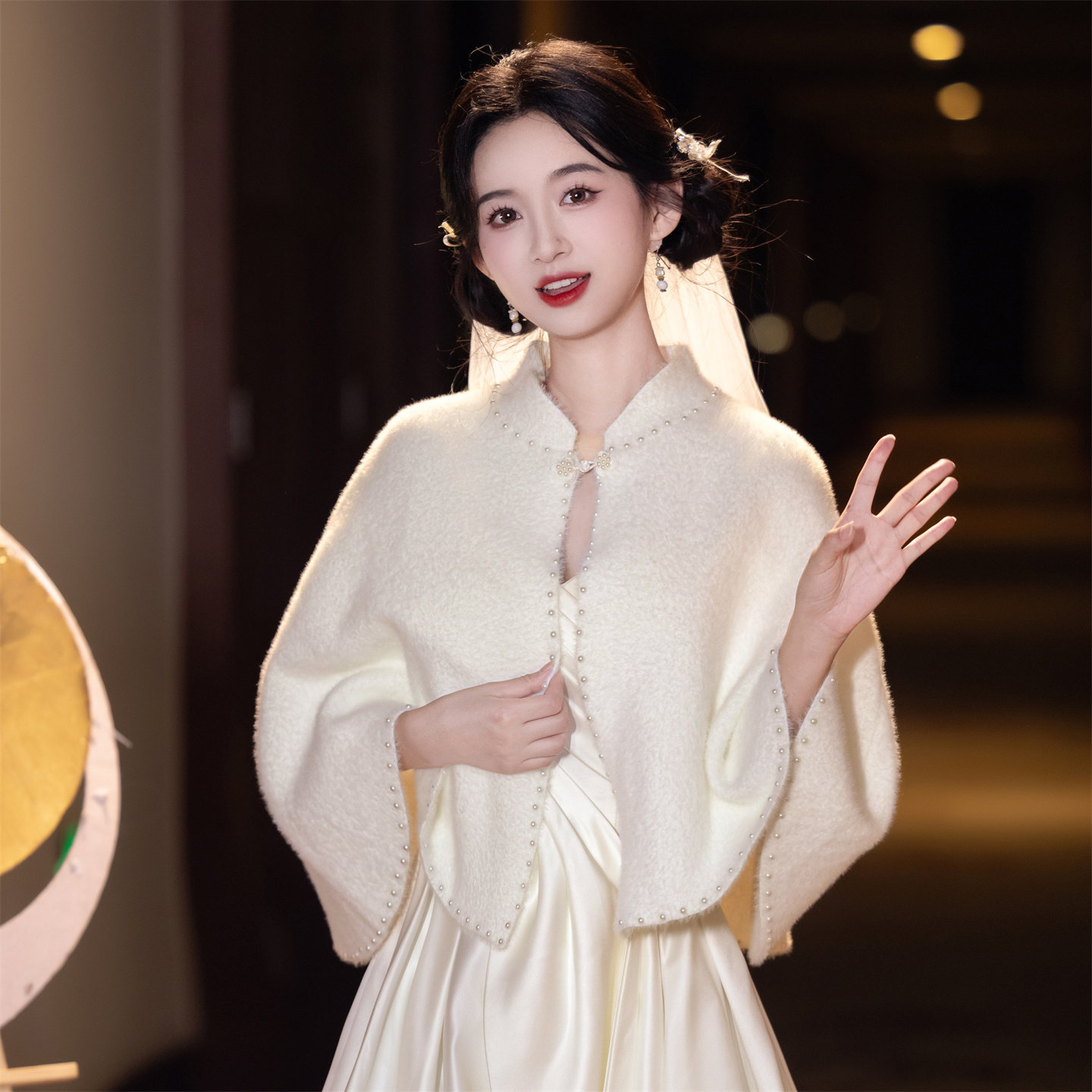 新款新娘春秋冬婚纱礼服毛披肩优雅婚礼穿搭白色女斗篷外搭披肩女,淘宝优惠券,粉丝福利购,淘宝优惠卷