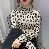 Демисезонный модный трикотажный приятный телу свитер, высокий воротник, в западном стиле