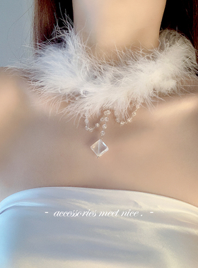 圣诞节羽毛水晶雪花项链毛绒