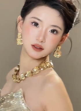 高级感香槟色夸张方形项链耳环