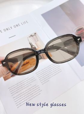 复古窄框方形太阳镜男女高级感显脸小驾驶开车浅茶墨镜防紫外线潮