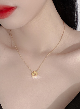 夏季花朵款吊坠女简约设计感冷淡风项链潮ins网红气质锁骨链钛钢