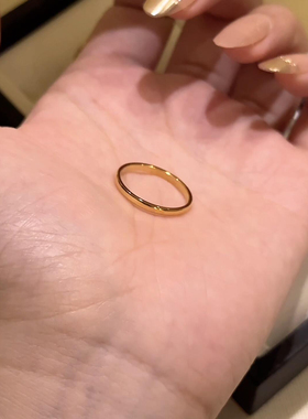 宛若真金!极简的美高级感弧形仿真金戒指尾戒不掉色情侣男女指环