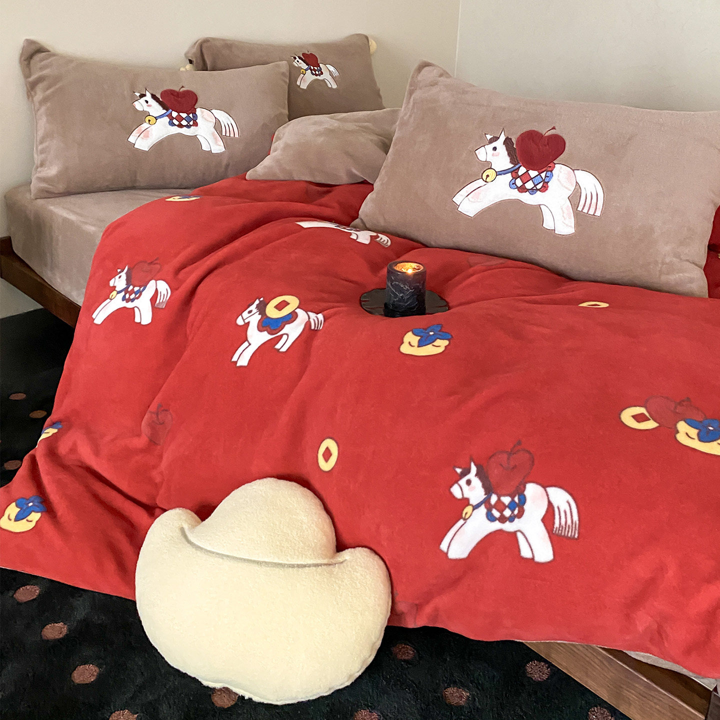LANSWAY送抱枕发财小马牛奶绒四件套冬保暖印花红色结婚被套床单,淘宝优惠券,粉丝福利购,淘宝优惠卷