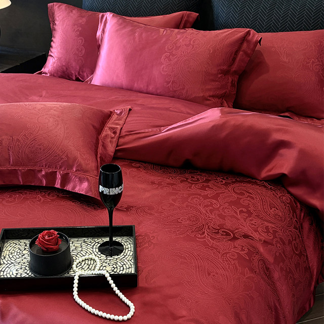 Light luxury high precision jacquard wedding four-piece set silky gloss red wedding quilt cover cotton sheet bedding