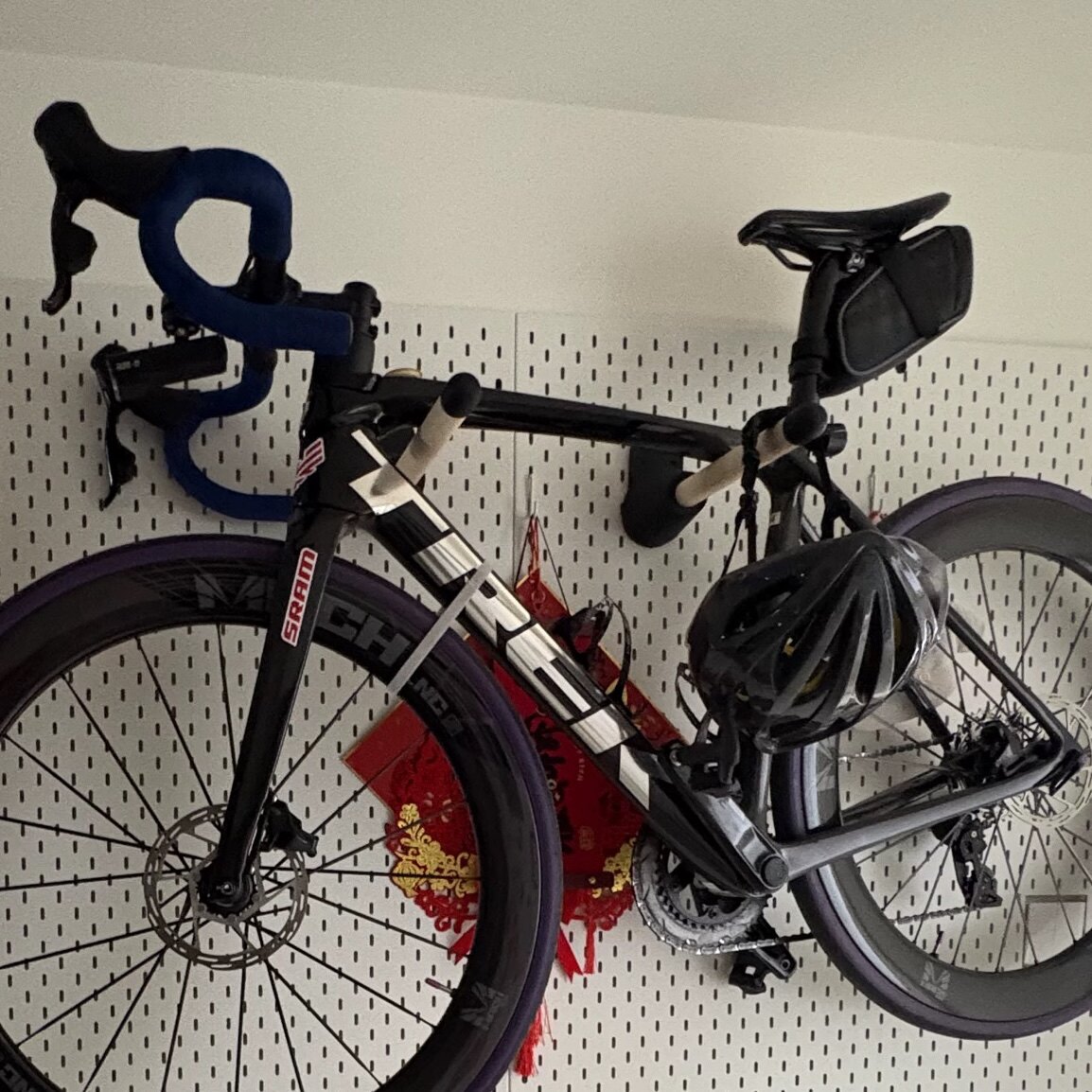 Suitable for IKEA Scodis IKEA hole board accessories high-strength carbon fiber bicycle road bike bracket