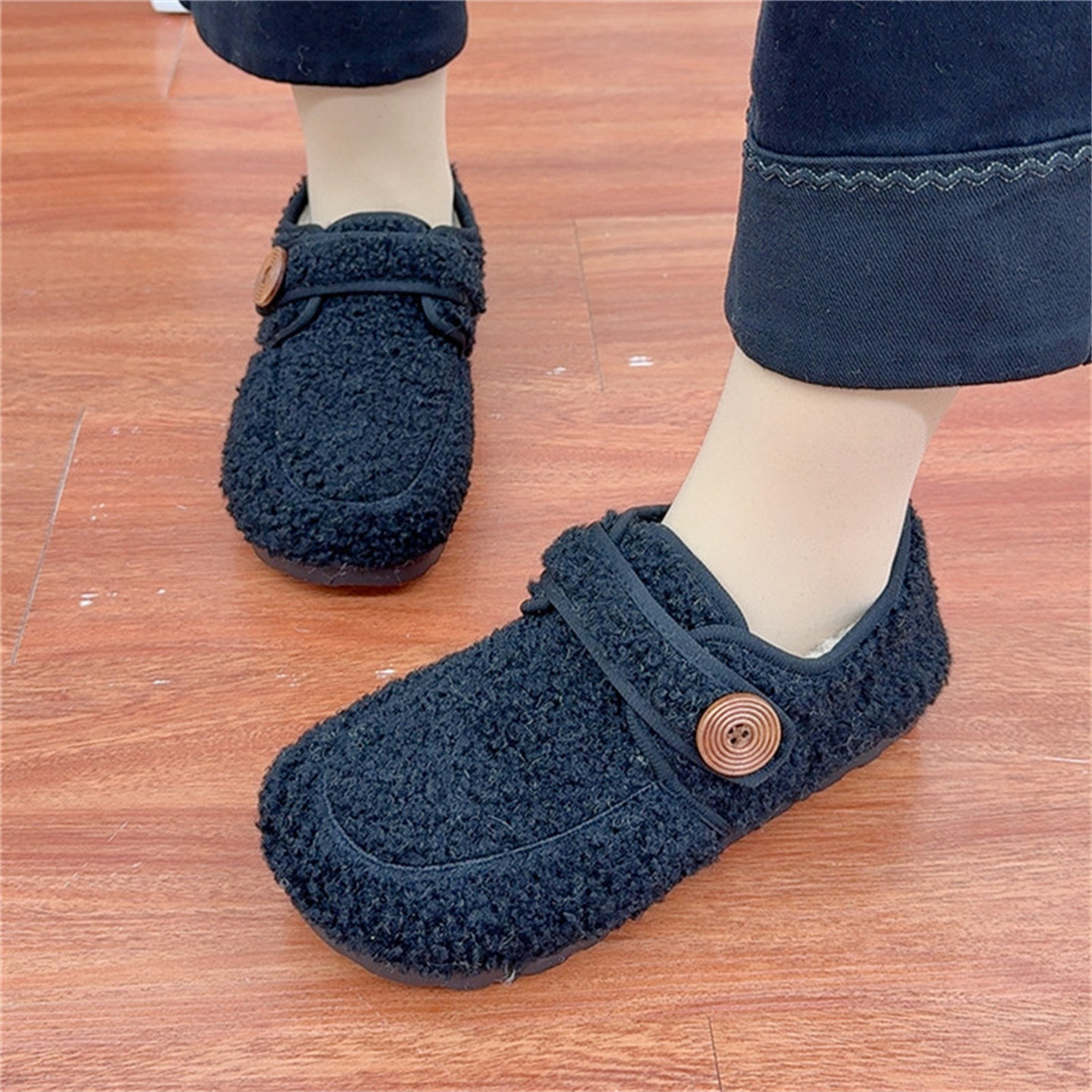 魔术贴毛毛鞋女加绒保暖女棉鞋冬季一脚蹬平底中年棉鞋老北京布鞋,淘宝优惠券,粉丝福利购,淘宝优惠卷