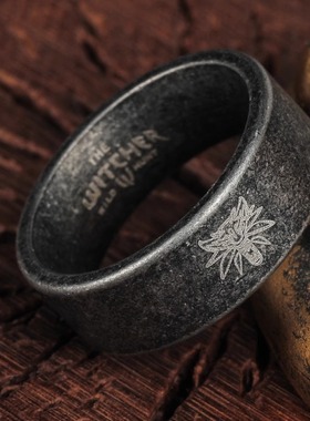 欧美复古做旧古银色TheWitcher3狼头钛钢戒指巫师3男士指环饰品