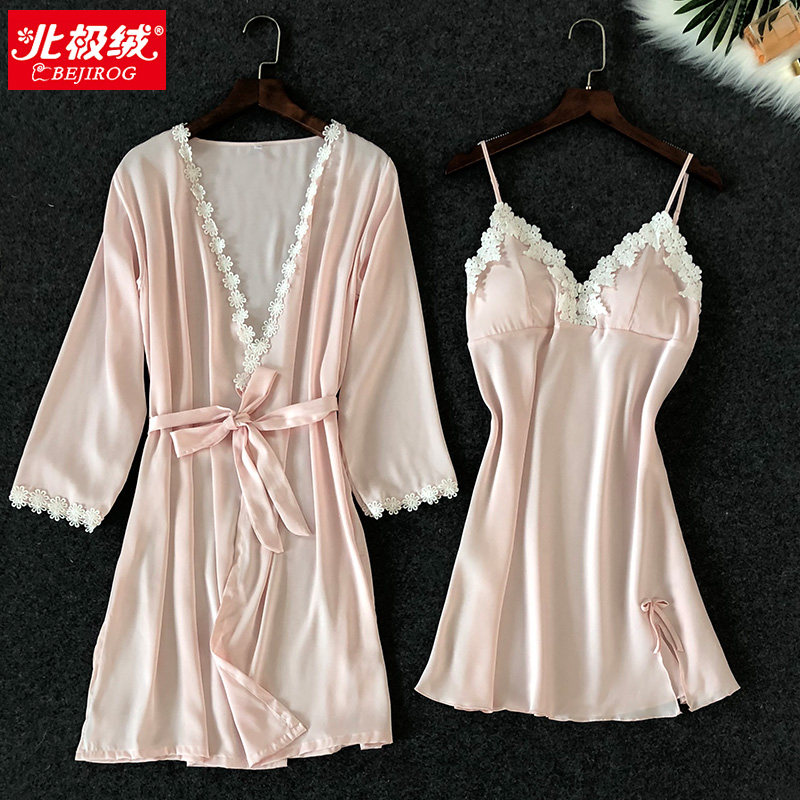  北极绒百盈睡裙