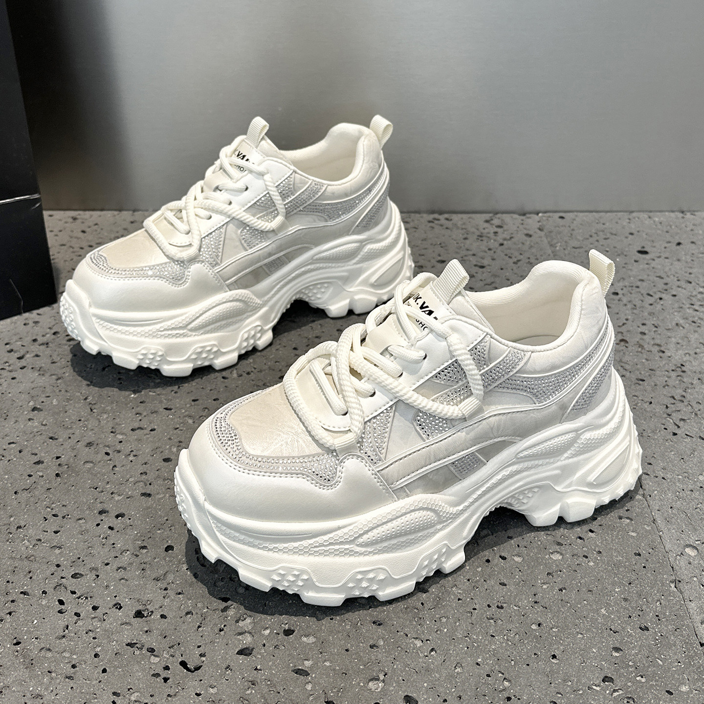 巨好看厚底老爹鞋女2025新款爆款秋冬加绒棉鞋超火轻便增高运动鞋,淘宝优惠券,粉丝福利购,淘宝优惠卷