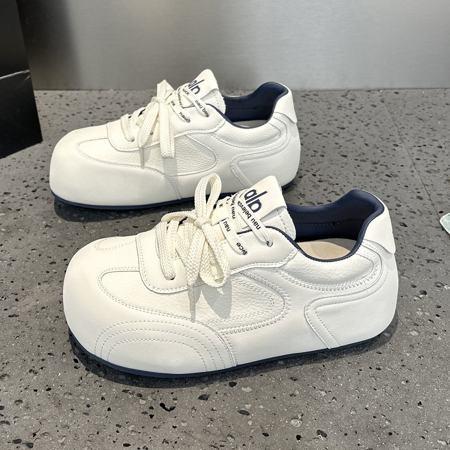 真皮系带小白鞋女2026春季新款百搭德训鞋子增高厚底松糕休闲板鞋,淘宝优惠券,粉丝福利购,淘宝优惠卷