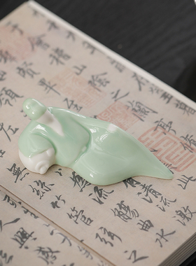 李白醉酒青瓷桌面摆件