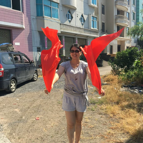 Монгольский танцевальный танец красный шелковый шелковый шелковый шелковый танец красный шелковый квадратный танцевал