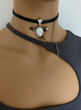 MAXC酷设计巴洛克异形珍珠冷光白恶魔怪兽翅膀项链吊坠女皮绳颈链