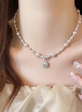 曼塔玫瑰小方糖珍珠项炼锁骨炼女2025新款高级感轻奢小众颈炼配饰