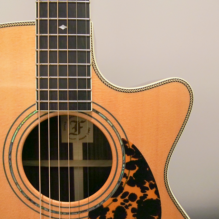 【南音吉他小屋】Furch绝版定制OM34镂空琴头全单指弹民谣木吉他 - 图2