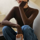 2022 Новая немецкая бархатная половина водолазки плюс бархатная утолщенная базовая рубашка для женщин с осенью и зимним модным и высококачественным ощущением