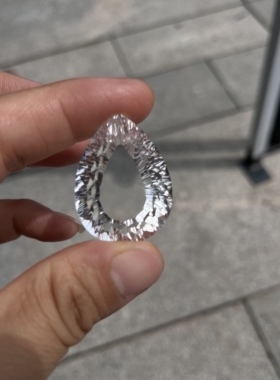 白水晶大水滴吊坠钻石切割火彩好全净体无加胶无打蜡