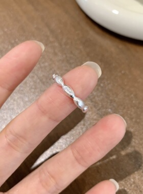 简约百搭戒指女学生党2026新款素圈戒指女小众设计开口关节指环