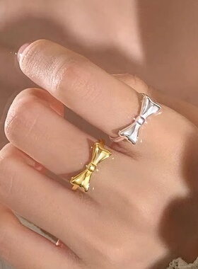 925镀银在逃公主银蝴蝶结戒指轻奢高级素圈开口戒小众设计女食指