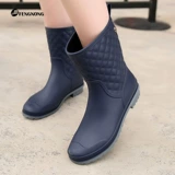 Магазин десятилетней давности, девять цветов резиновых сапог, непромокаемая женская обувь, всесезонные дождевые сапоги, женские бархатные дождевые сапоги для взрослых с короткой трубкой, модные нескользящие резиновые туфли средней длины, галоши для сохранения тепла.