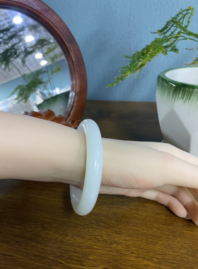 新疆直发正品和田玉羊脂白玉手镯老坑料胖圆条俄料天然玉石带证书