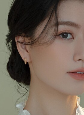 小香风耳钉珍珠2025年新款设计女