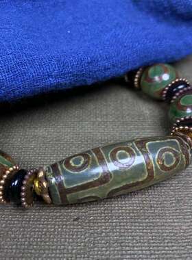 西藏真品天然玛瑙绿三