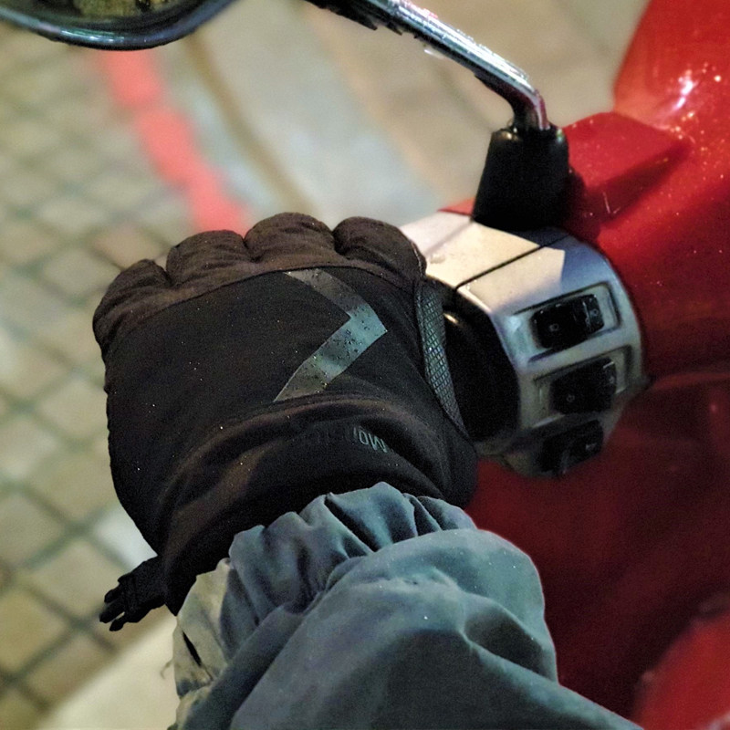 TACLAB雪地野人冬季防泼水触屏骑电瓶车滑雪防风保暖黑科技3M手套 - 图2