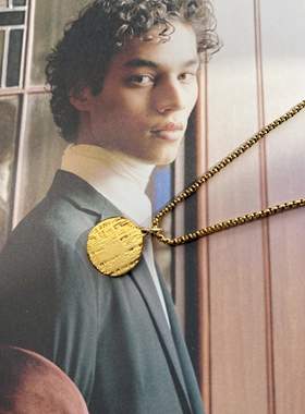 复古圆牌项链男女个性小众设计圆形吊坠文艺复兴毛衣链硬币古钱币