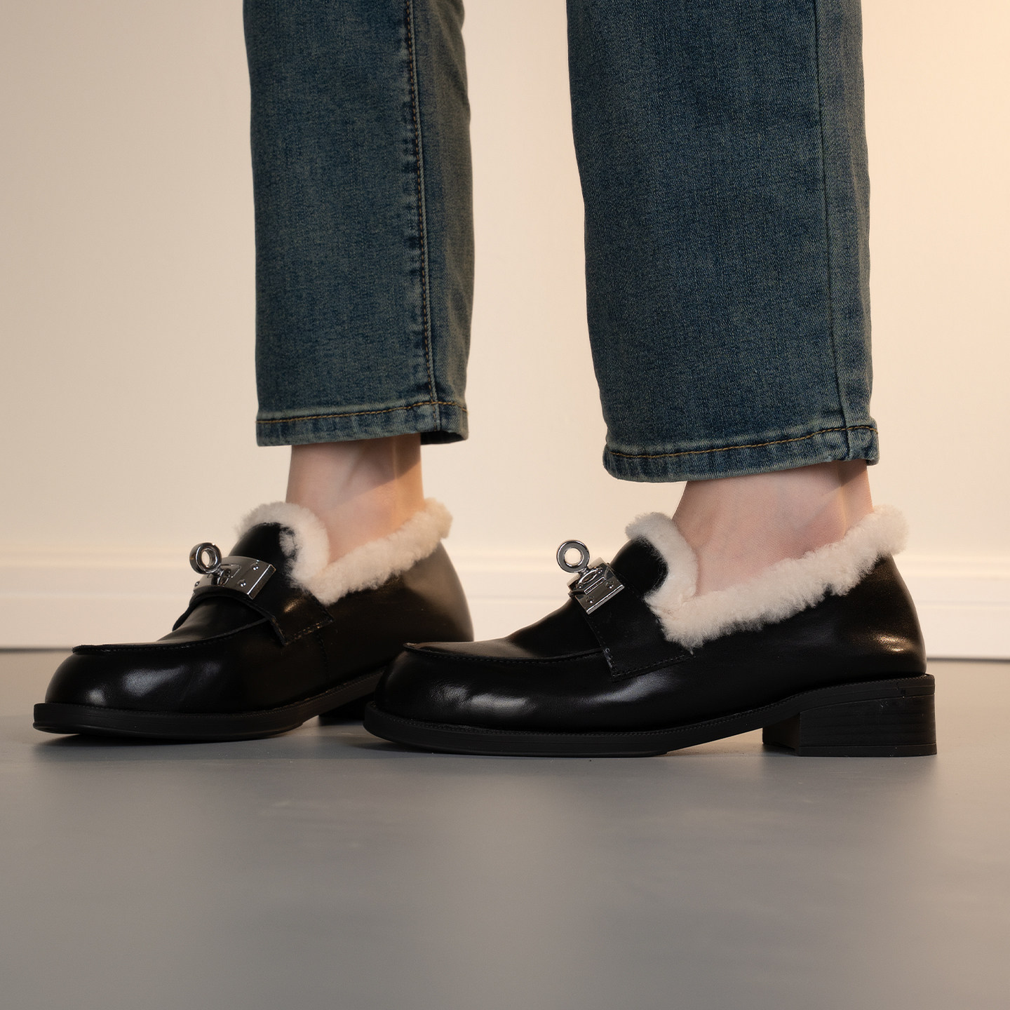 英伦风复古锁扣一脚蹬乐福鞋女真皮加绒保暖深口单鞋松糕底圆头,淘宝优惠券,粉丝福利购,淘宝优惠卷