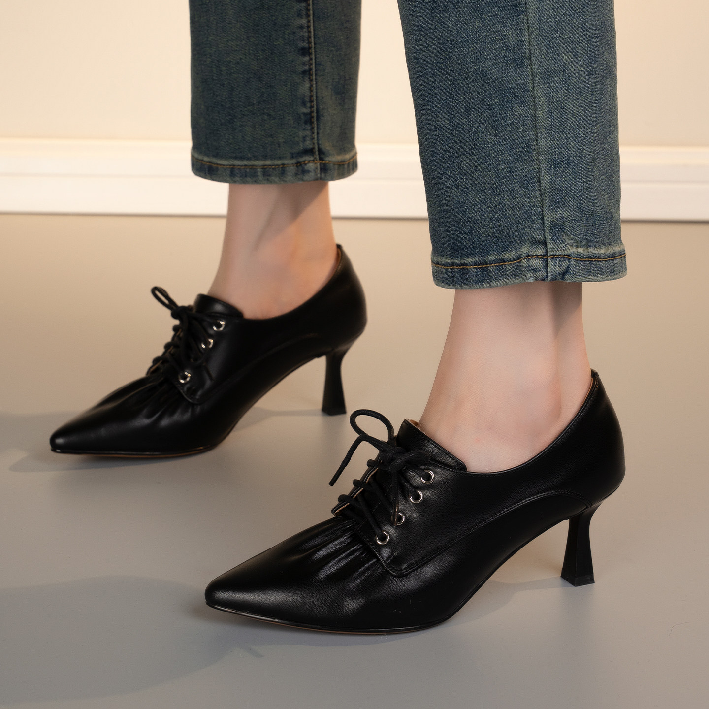 2026年春季新款褶皱深口系带高跟单鞋细跟尖头优雅时装靴时尚休闲,淘宝优惠券,粉丝福利购,淘宝优惠卷