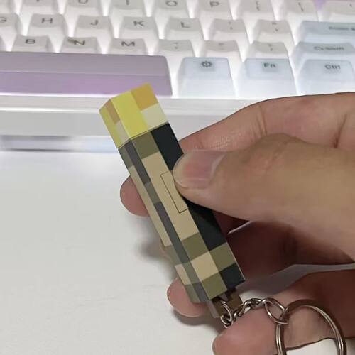 我的世界火把钥匙扣可发光迷你模型挂件Minecraft周边玩具挂件 - 图0