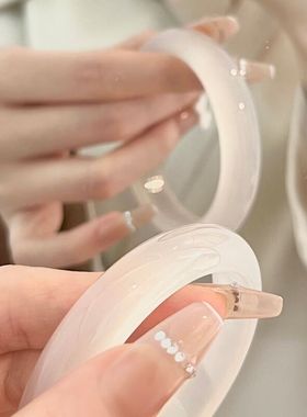 白月光女玉髓冰透手镯