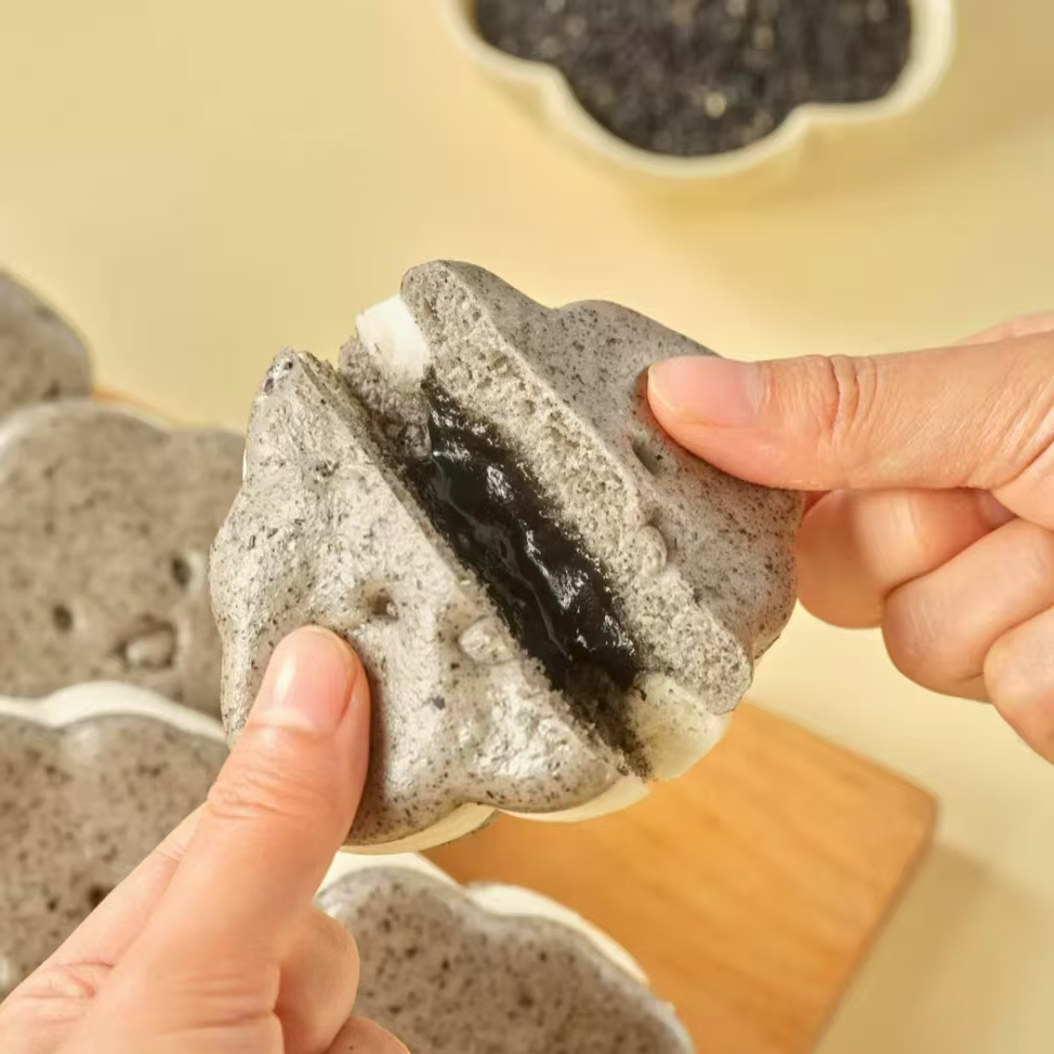 盒马代购  盒马工坊 乌云快走开黑芝麻包 200g