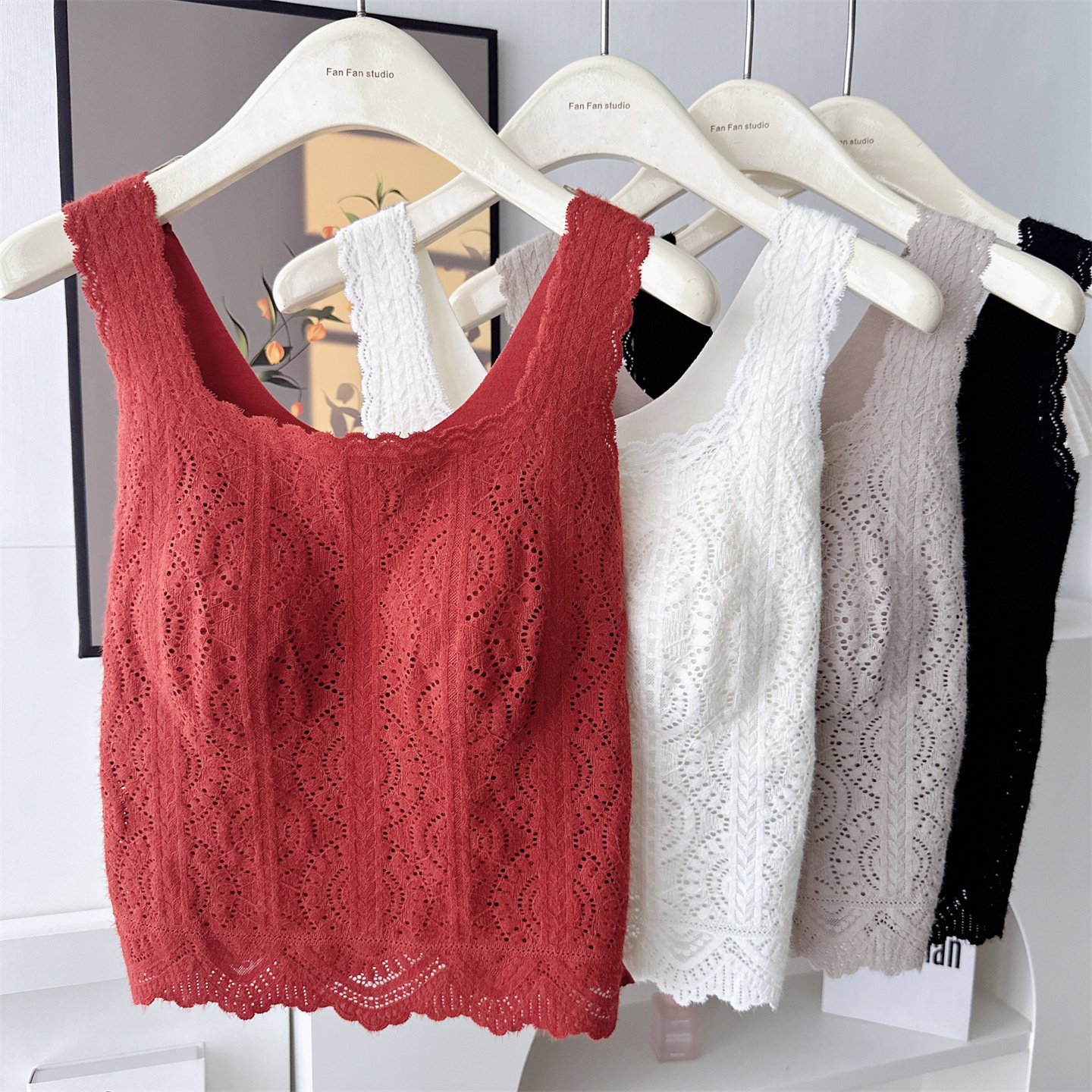 2025新款法式蕾丝吊带背心女内搭带胸垫一体式保暖内衣打底衫上衣,淘宝优惠券,粉丝福利购,淘宝优惠卷