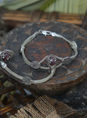 Pentfair阁楼图阿雷格手链