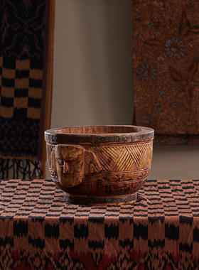 Pentfair阁楼雕刻木盆