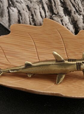 仿古玩手工黄铜锤头鲨铜摆件茶宠桌面装饰鲨鱼铜制工艺品