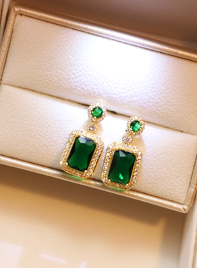 复古绿色宝石项链女高级感小众锁骨链耳钉年潮