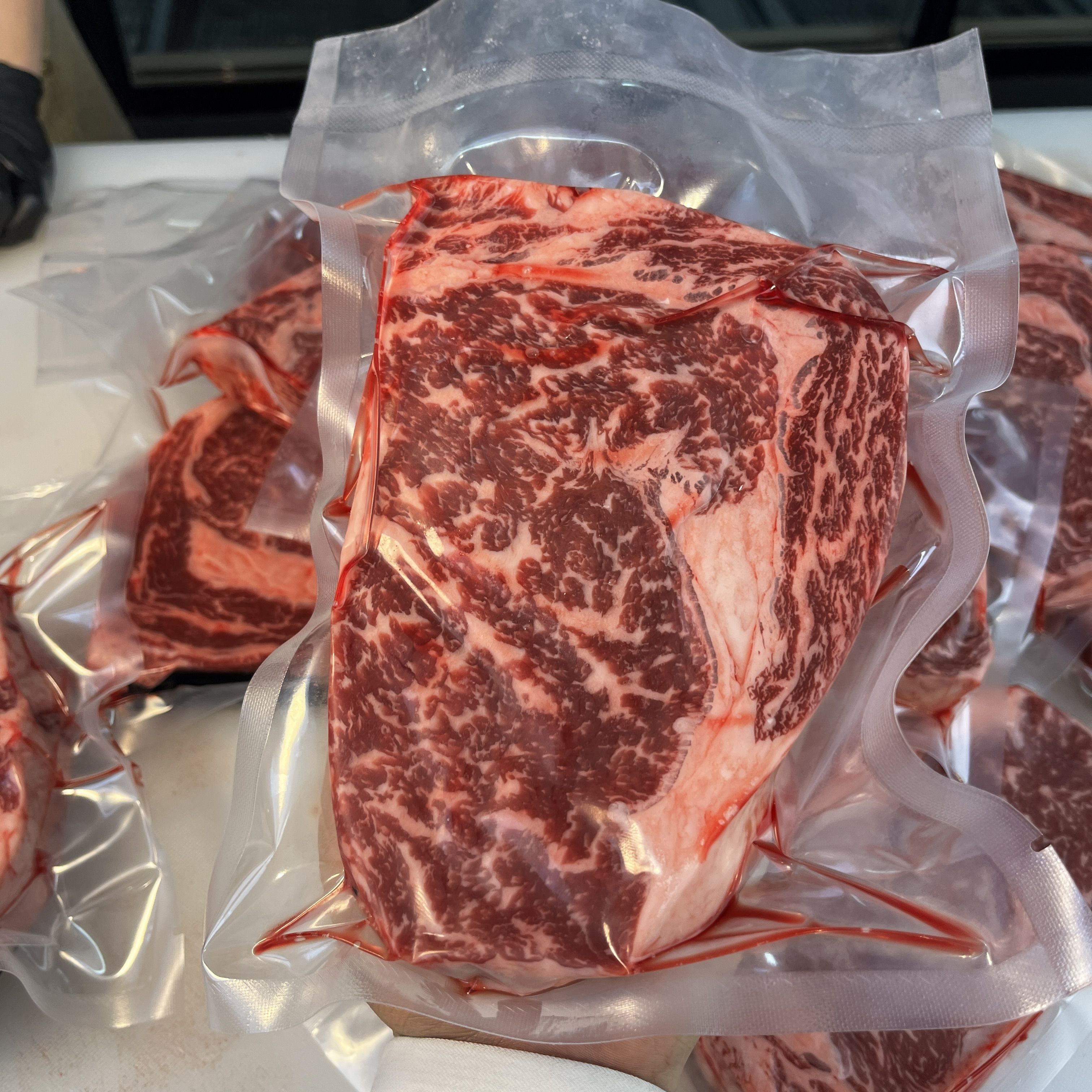 澳洲进口安格斯黑市black market冰鲜5+眼肉 牛排原切整条6kg - 图1