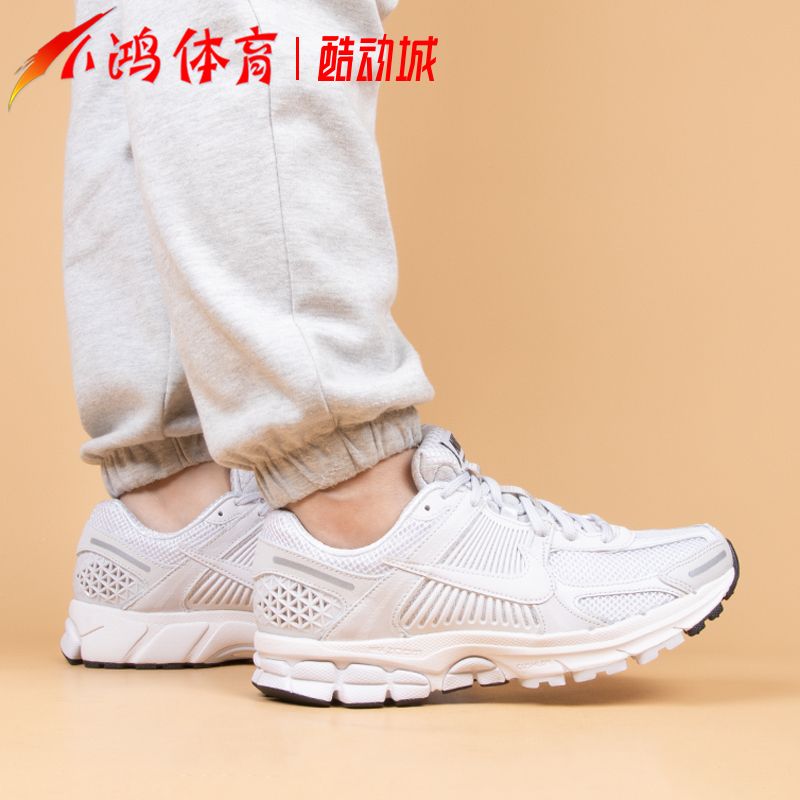 小鸿体育Nike Zoom Vomero 5 男款低帮 复古运动跑步鞋BV1358-001 - 图2