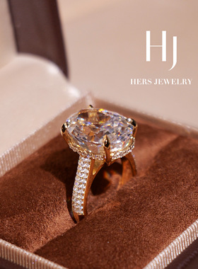 HERSJEWELRY小灯泡白色鸽子蛋巨闪戒指S925银