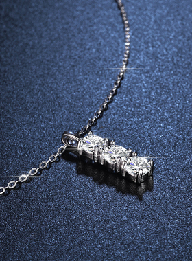 s925纯银三钻项链女仿真莫桑钻三生石简约时尚四爪长条吊坠锁骨链