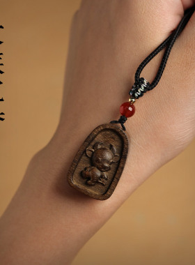 论檀沉香十二生肖木质项链吊坠